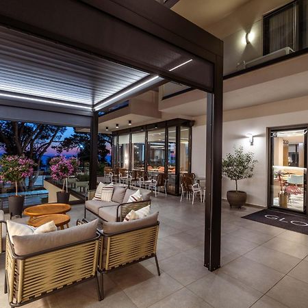 Glow Boutique Hotel & Suites Sarandë エクステリア 写真