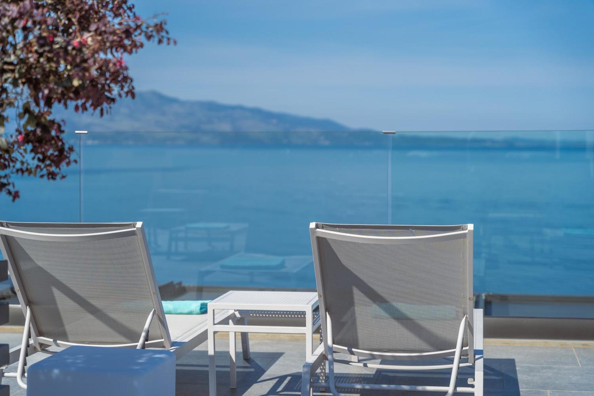 Glow Boutique Hotel & Suites Sarandë エクステリア 写真