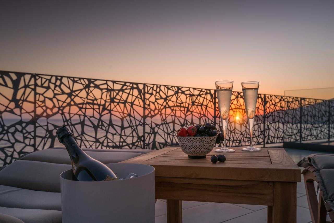 Glow Boutique Hotel & Suites Sarandë エクステリア 写真