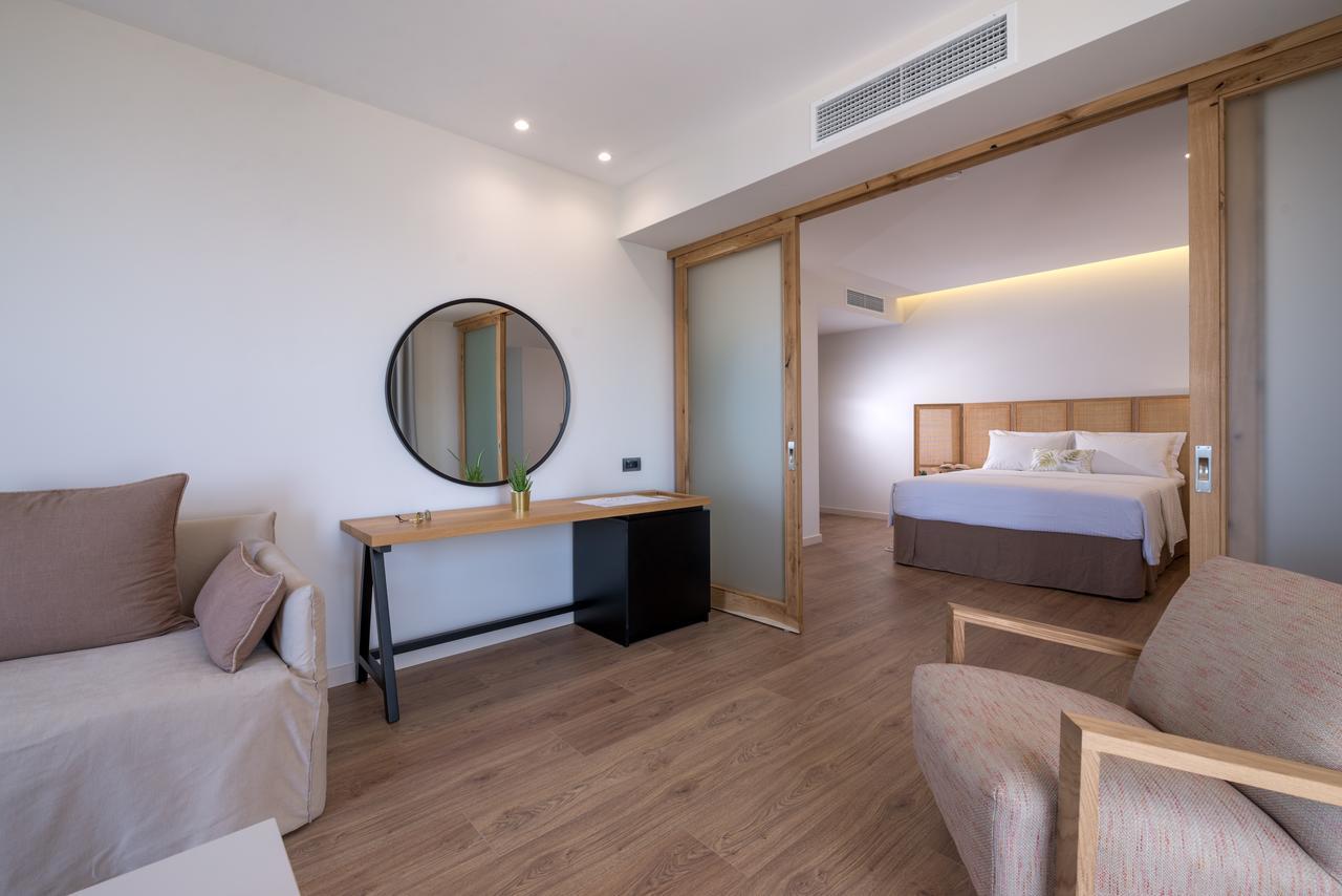 Glow Boutique Hotel & Suites Sarandë エクステリア 写真