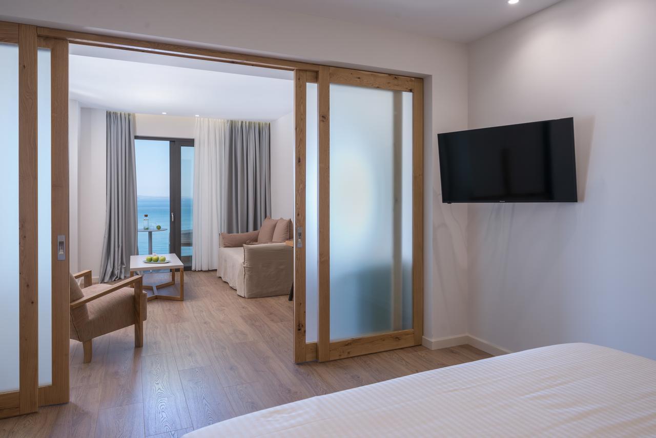 Glow Boutique Hotel & Suites Sarandë エクステリア 写真
