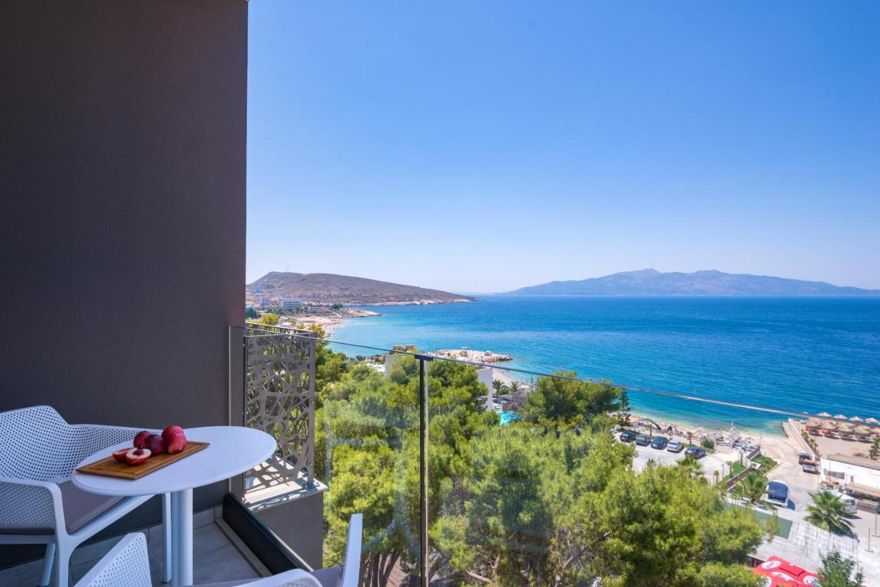 Glow Boutique Hotel & Suites Sarandë エクステリア 写真